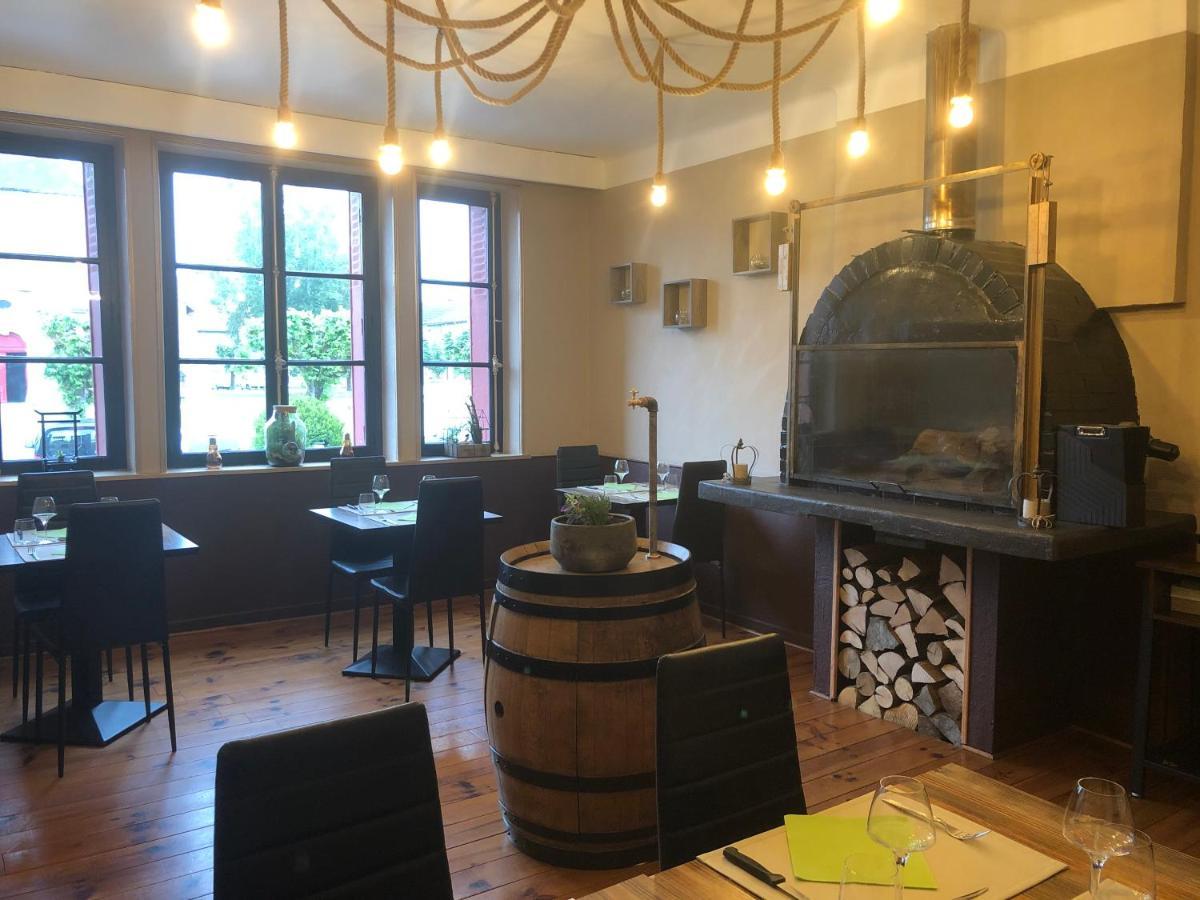Du Grand Monarque Hotel *