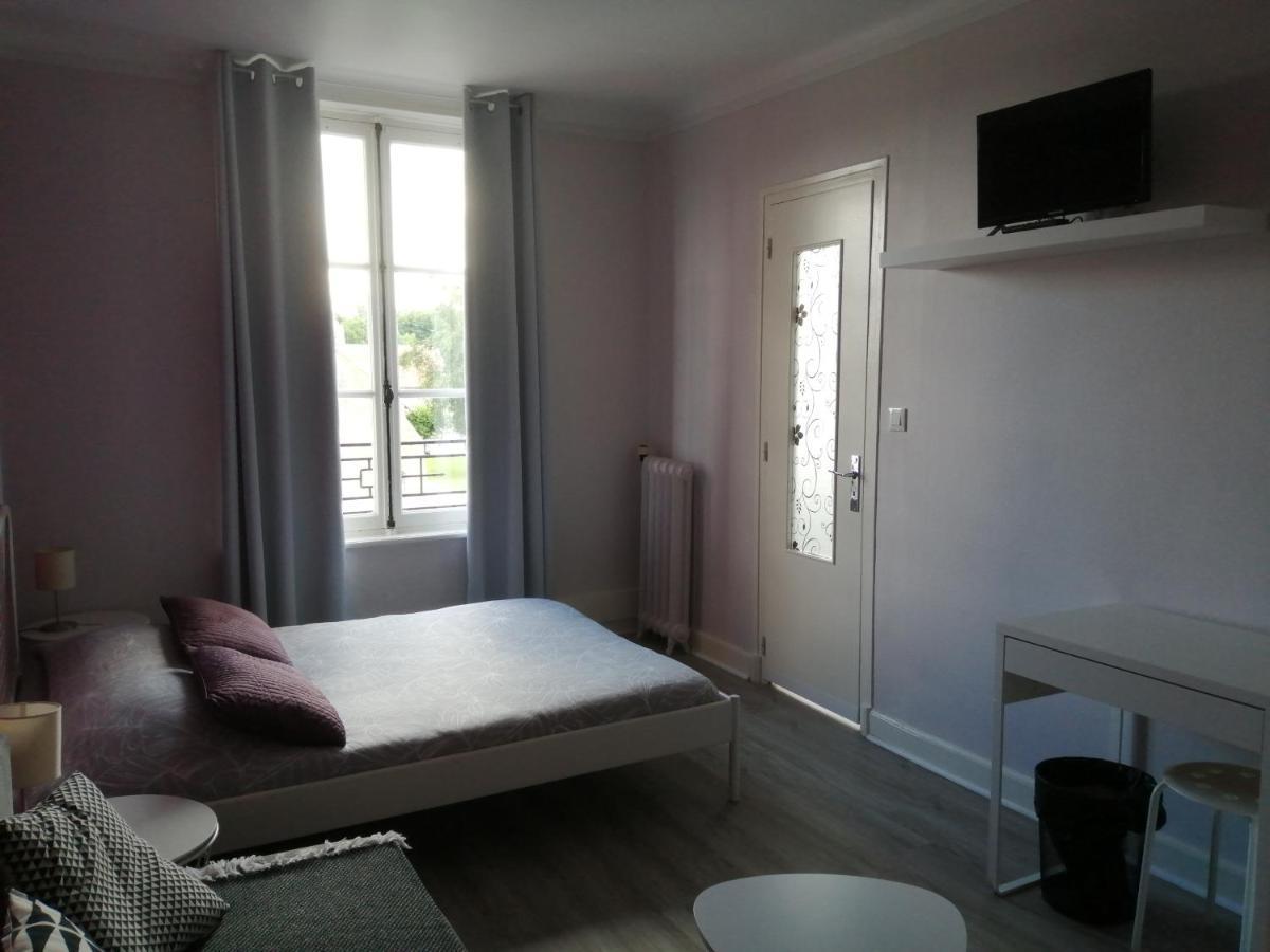 Du Grand Monarque Hotel *