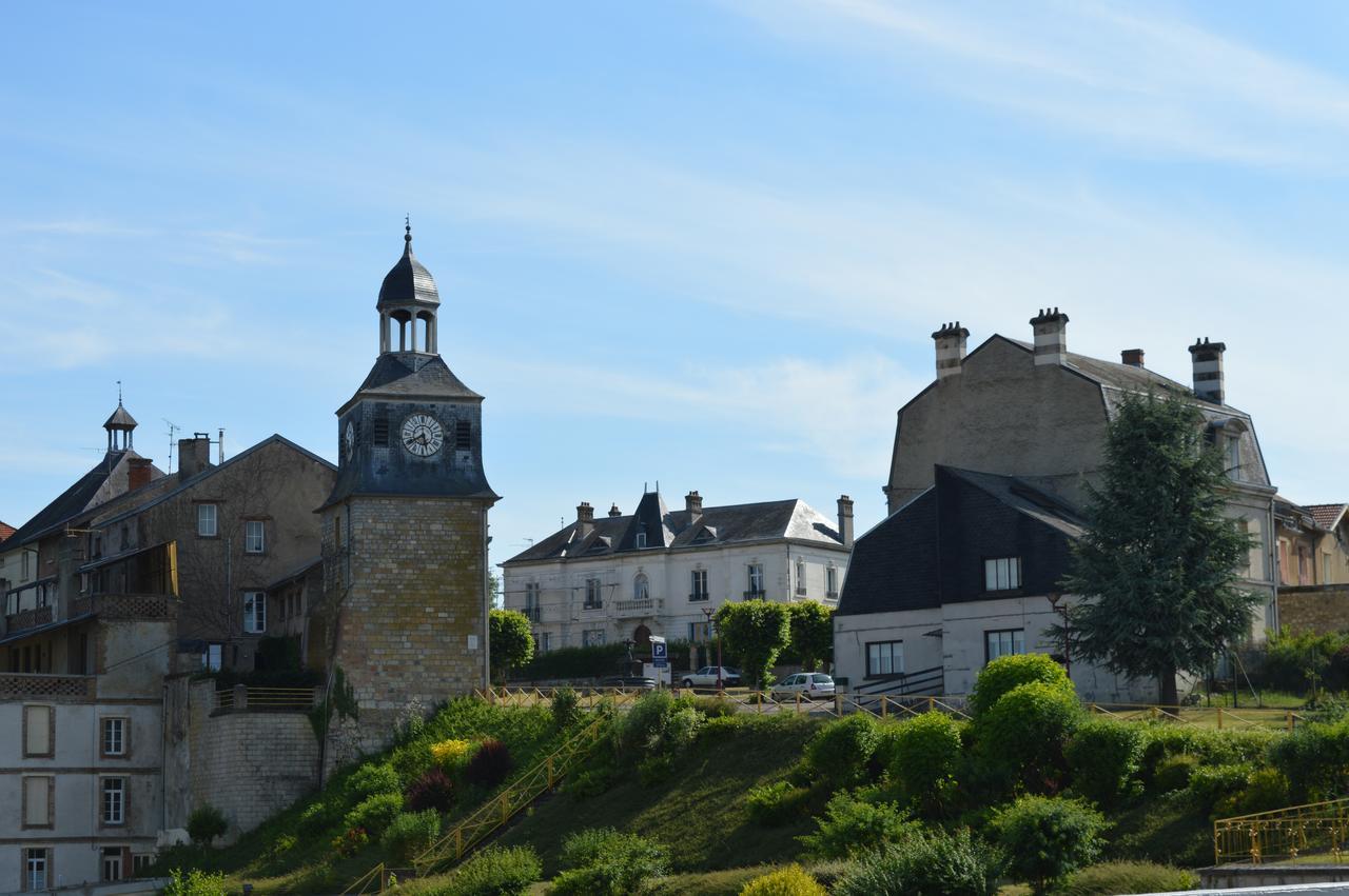 Du Grand Monarque Hotel *